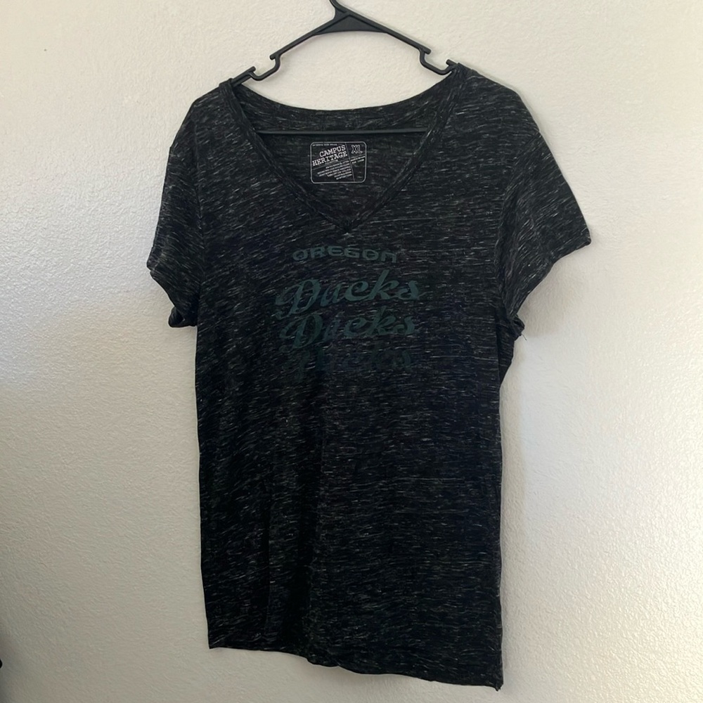 FINAL MARKDOWN Campus heritage Oregon ducks t shirt xl